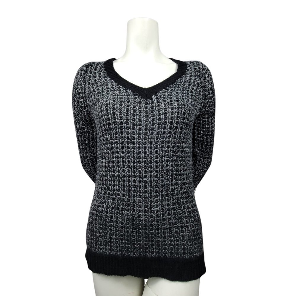 Women's Junior's Gray Black Cable Knit V-Neck Long Sleeve Winter Sweater | Small